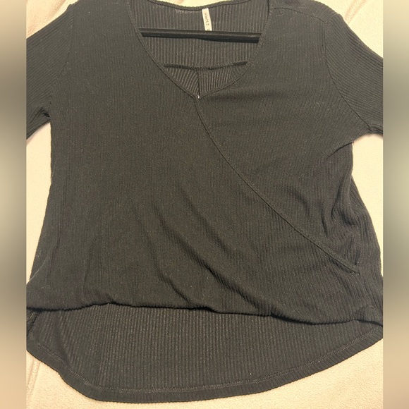 Black ribbed wrap style long sleeve - Picture 3 of 8